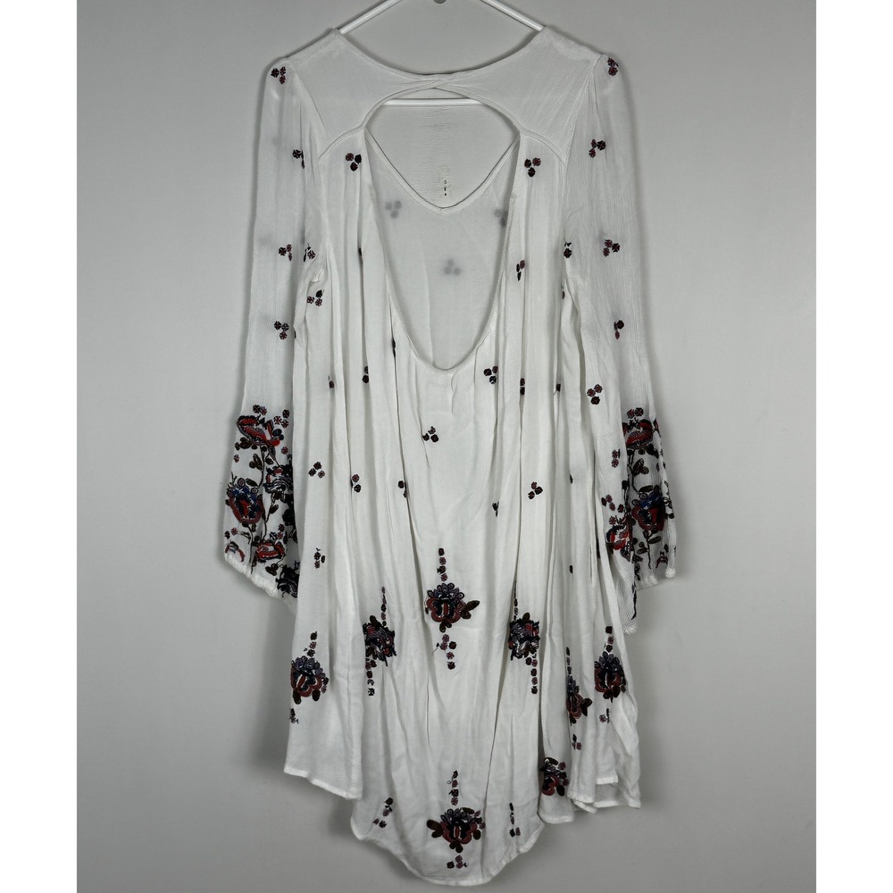 Free People Bell Sleeve Bohemian Dress White Burgundy Embroidered Sz Large Boho - Picture 16 of 16